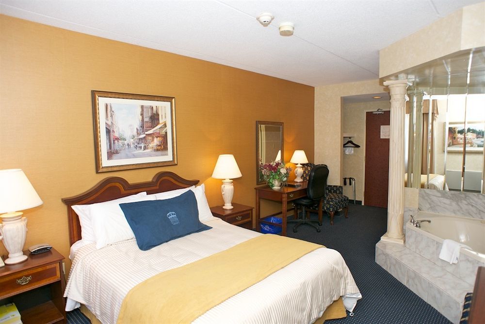 Monte Carlo Inn Airport Suites Mississauga Exteriör bild