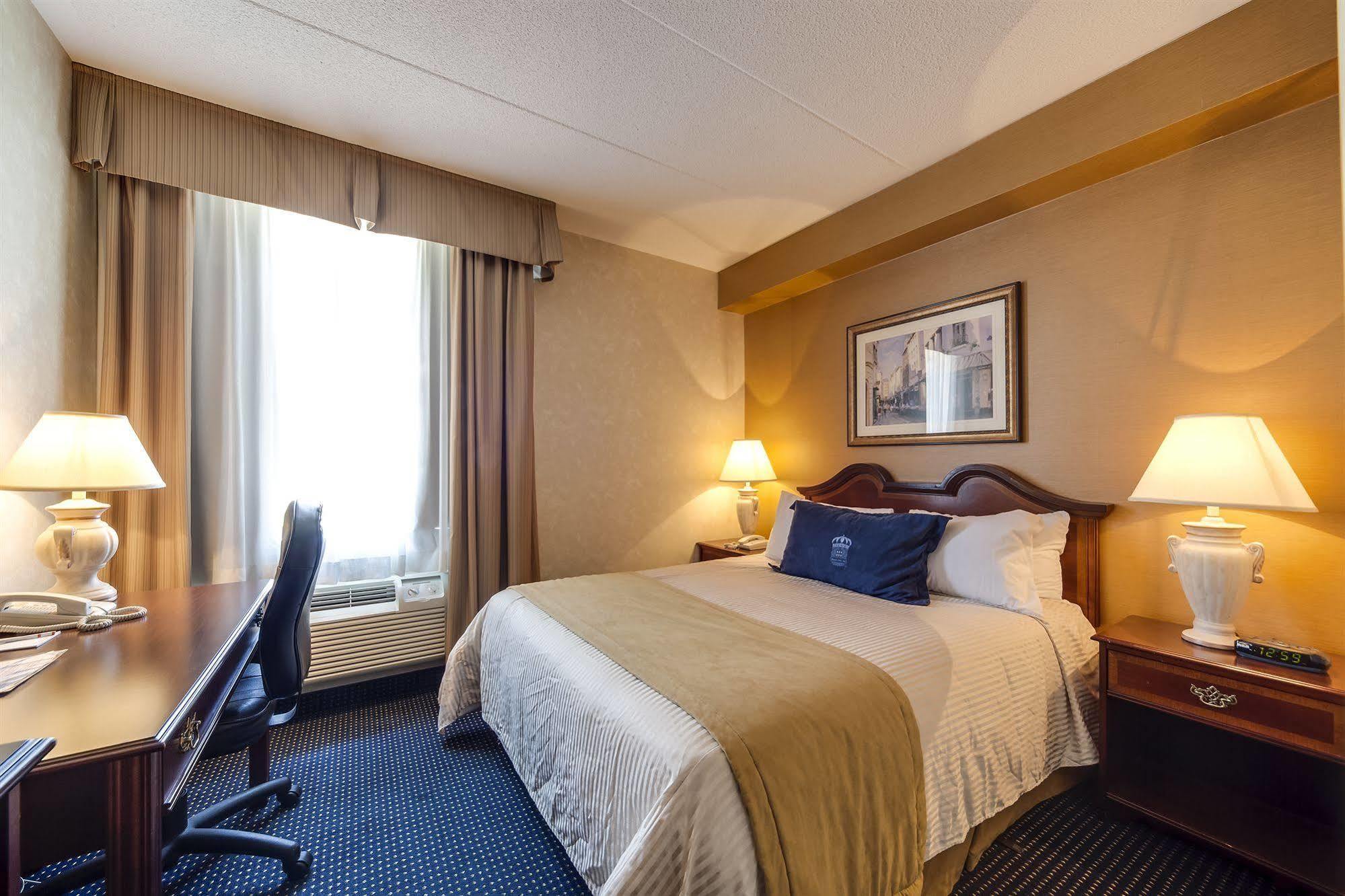 Monte Carlo Inn Airport Suites Mississauga Exteriör bild
