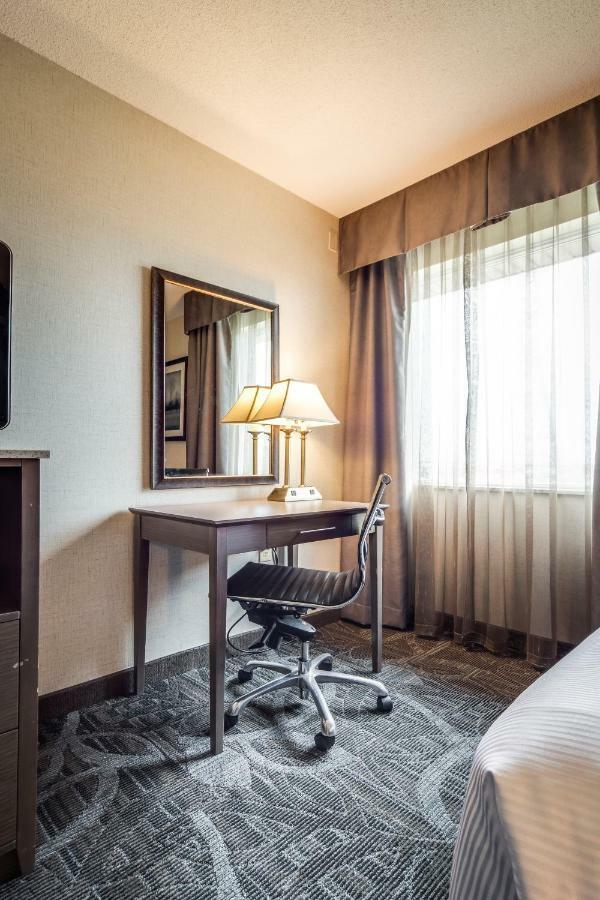 Monte Carlo Inn Airport Suites Mississauga Exteriör bild
